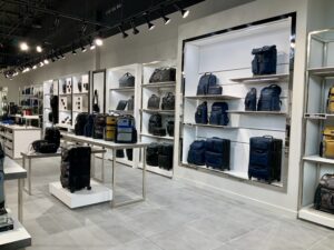 TUMI