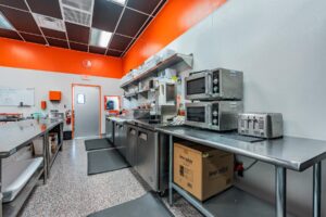 The Peach Cobbler Factory